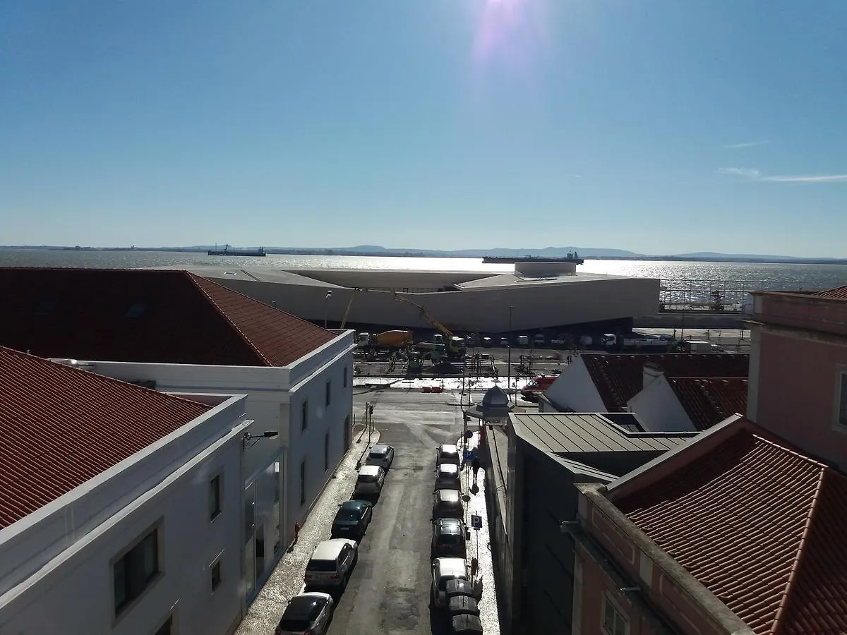 Апартаменты Alfama Tejo Penthouse Studio Лиссабон
